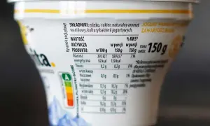 Jogurt waniliowy skyr, 150g. Wartość energetyczna 139 kcal w porcji. Idealny na szybką przekąskę.