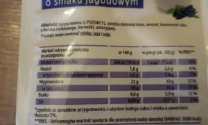 Kasza manna jagodowa: 119 kcal w 100g, 179 kcal w porcji 150g. Idealna na śniadanie.