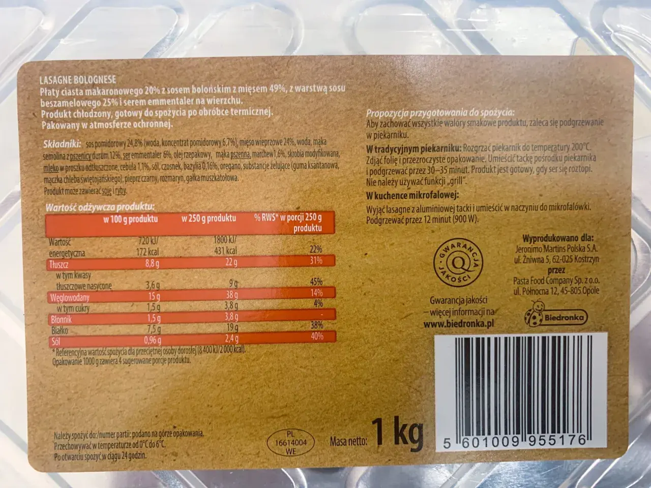 Lasagne bolognese z Biedronki, 1kg. Wartość energetyczna 431 kcal na porcję. Idealna na szybki obiad.