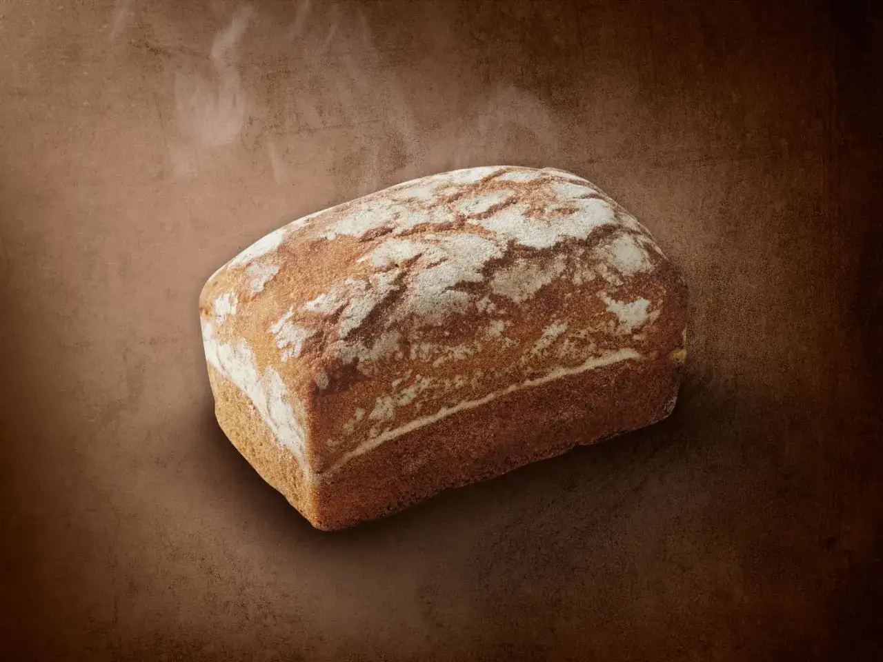 Chleb żytni bez drożdży z Lidla, pachnący i lekko parujący. Idealny na zdrową kanapkę, z niską zawartością kcal.
